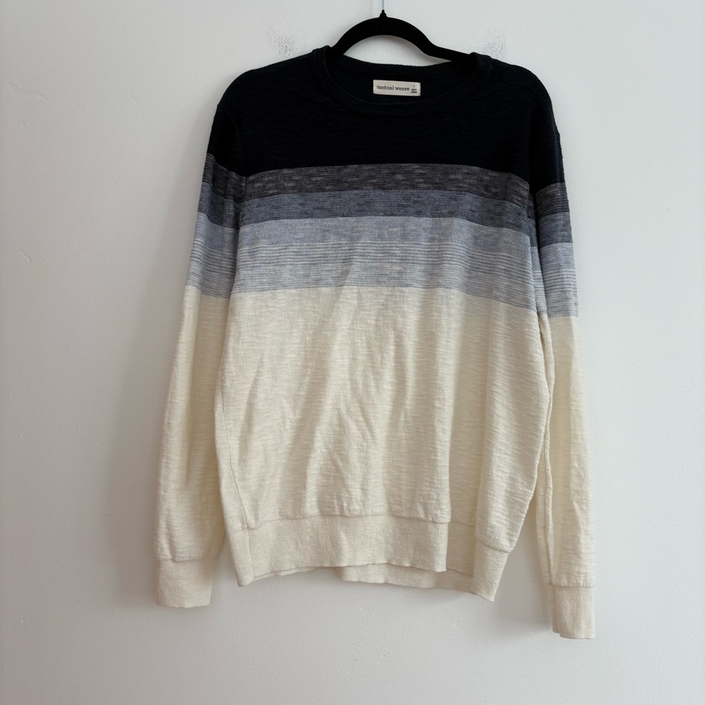 Mutual Weave Linen Blend White Blue Striped Sweater Lightweight Layer Beach